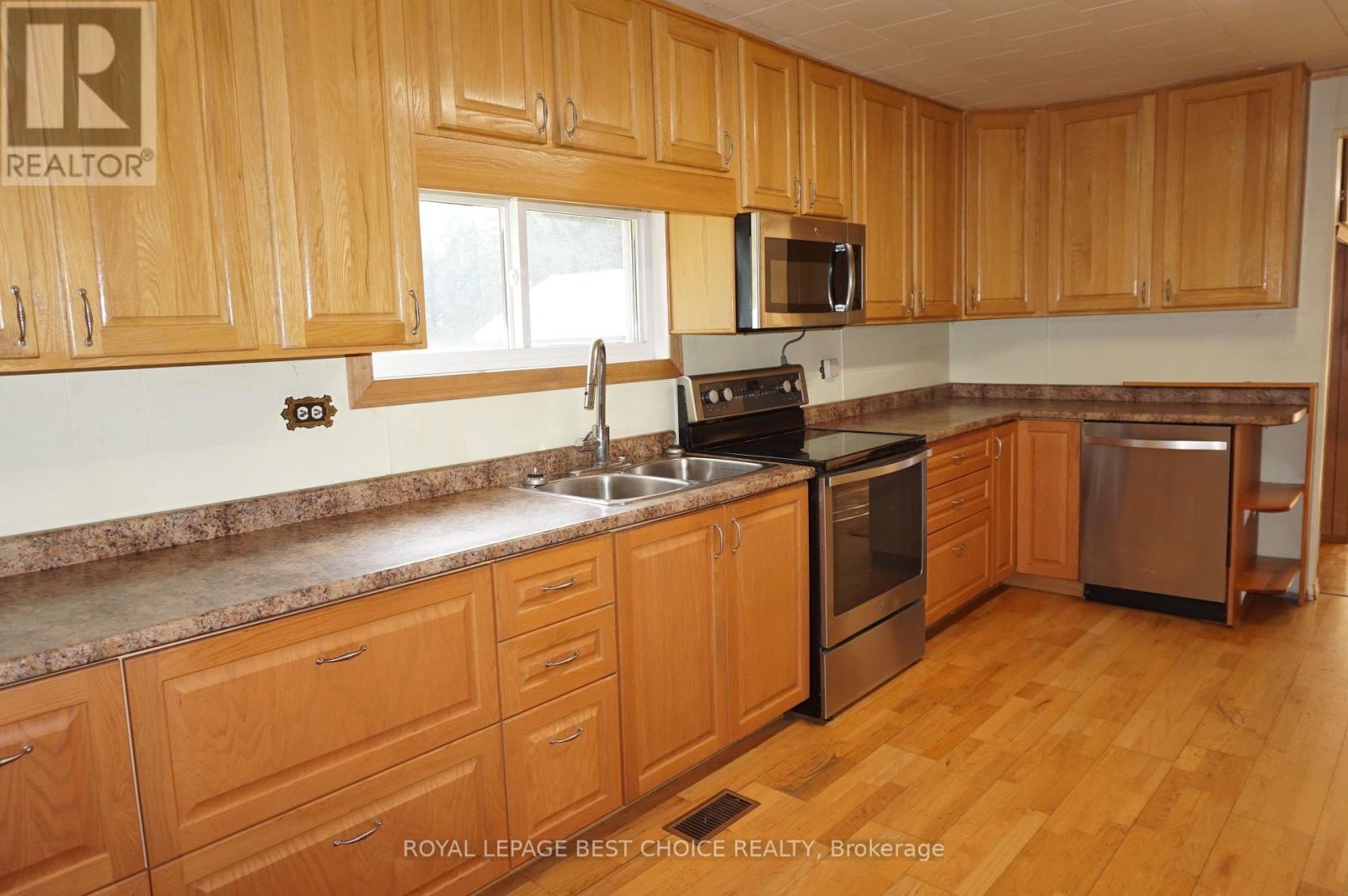 918008 Portage Bay Road, Timiskaming, Ontario  P0J 1C0 - Photo 4 - T12350790