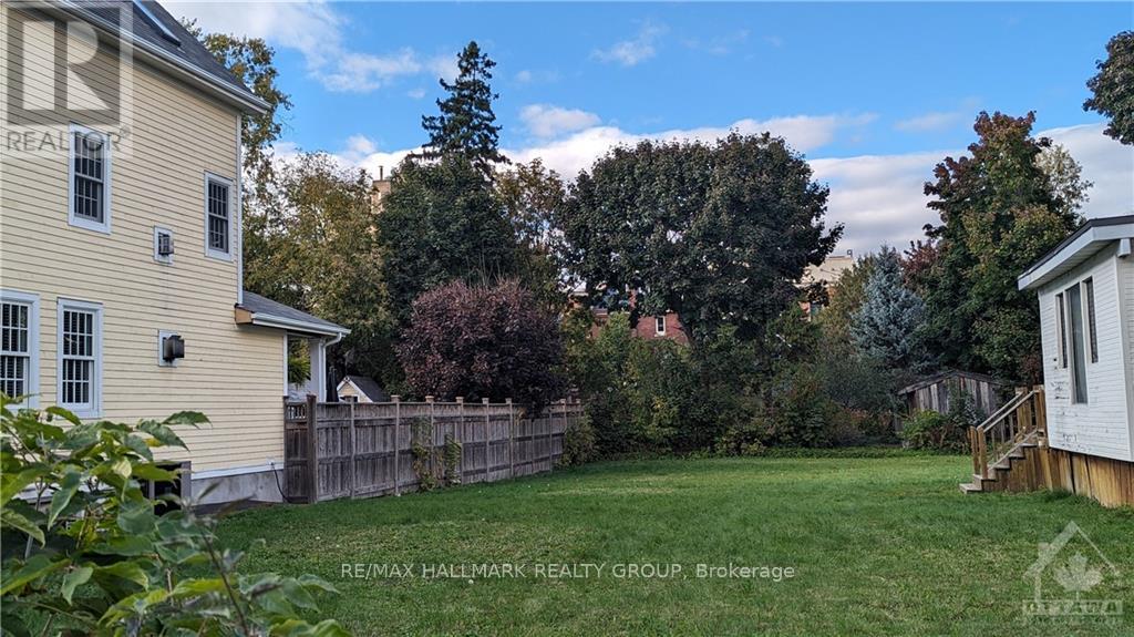 67 Springhurst Avenue, Ottawa, Ontario  K1S 0E2 - Photo 5 - X12432728