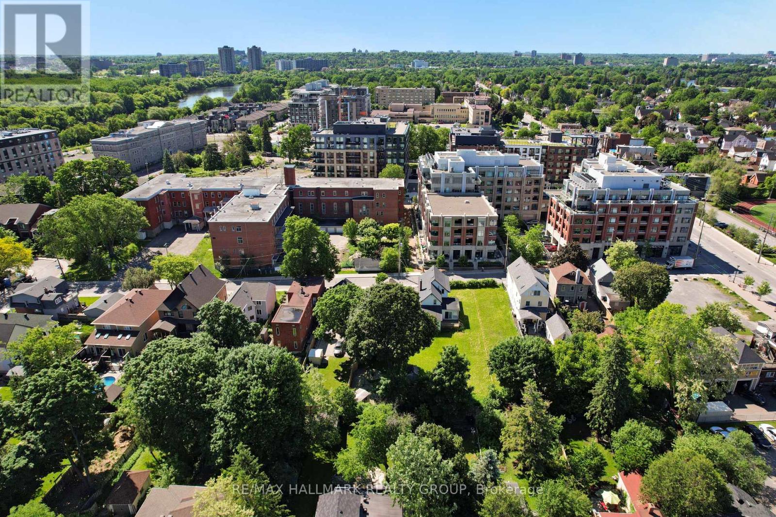 67 Springhurst Avenue, Ottawa, Ontario  K1S 0E2 - Photo 9 - X12432728