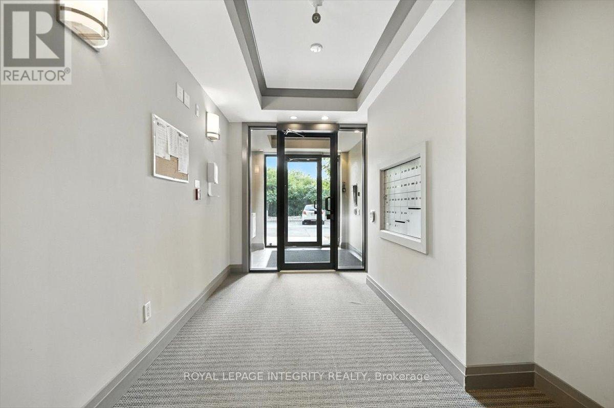 202 - 755 Beauparc Private, Ottawa, Ontario  K1J 0A2 - Photo 3 - X12432762