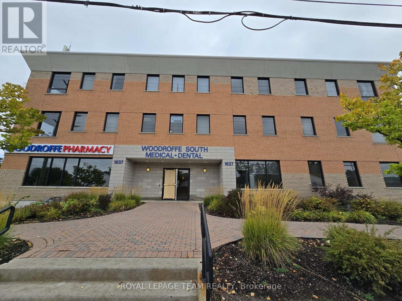 203 - 1637 Woodroffe Avenue, Ottawa, Ontario  K2G 1W2 - Photo 1 - X12432798