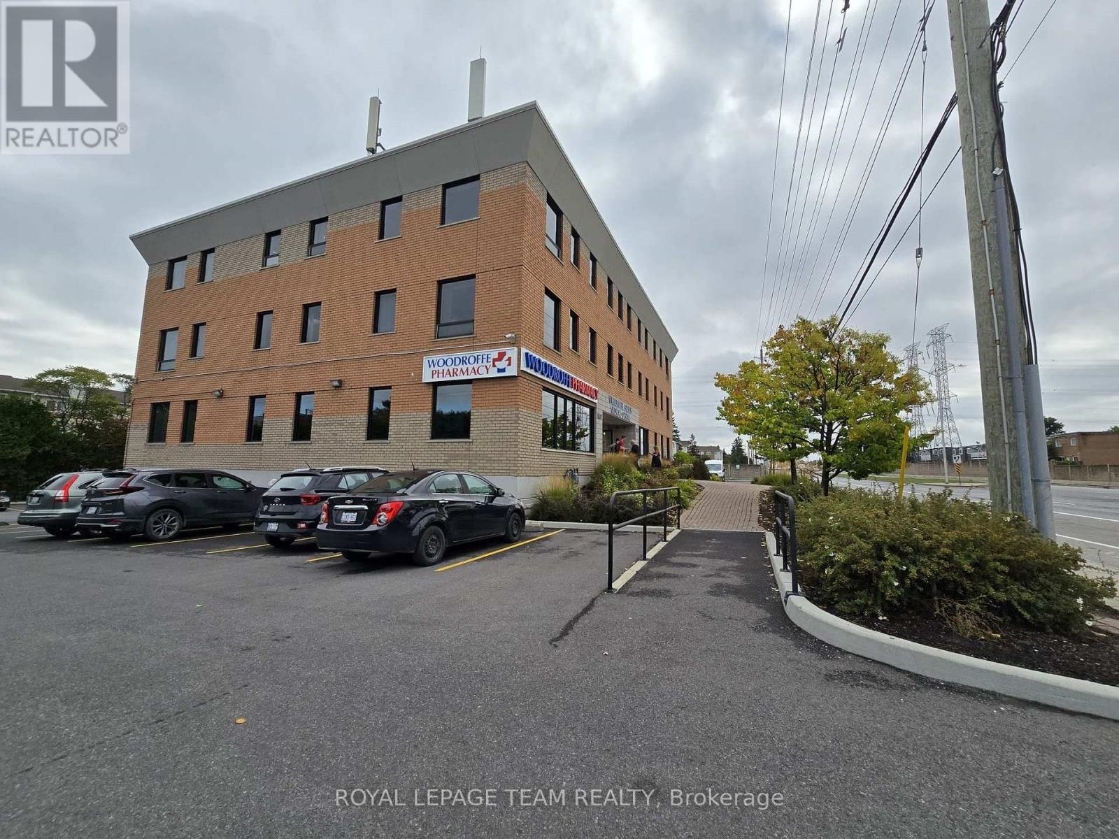 203 - 1637 Woodroffe Avenue, Ottawa, Ontario  K2G 1W2 - Photo 5 - X12432798