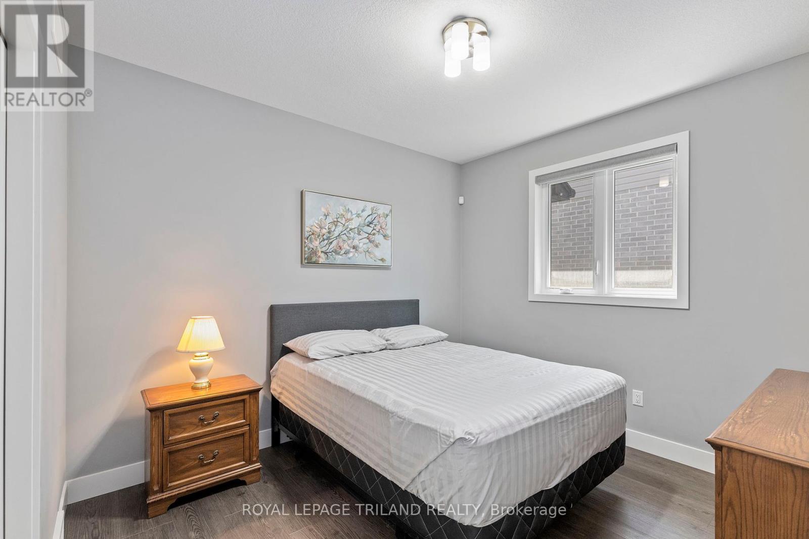 1573 Drew Street, London East, Ontario  N5V 0C3 - Photo 12 - X12432716