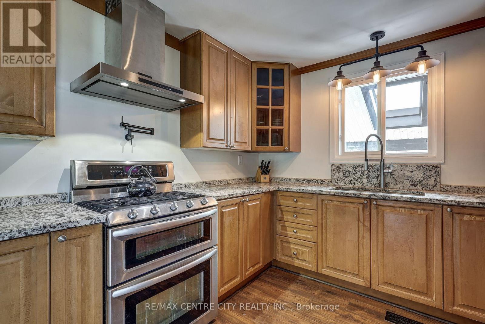 57761 Glen Erie Line, Bayham, Ontario  N0J 1Z0 - Photo 8 - X12432740