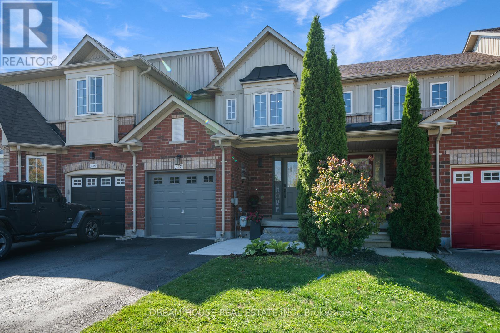 417 King Street E, East Gwillimbury, Ontario  L0G 1M0 - Photo 2 - N12432676