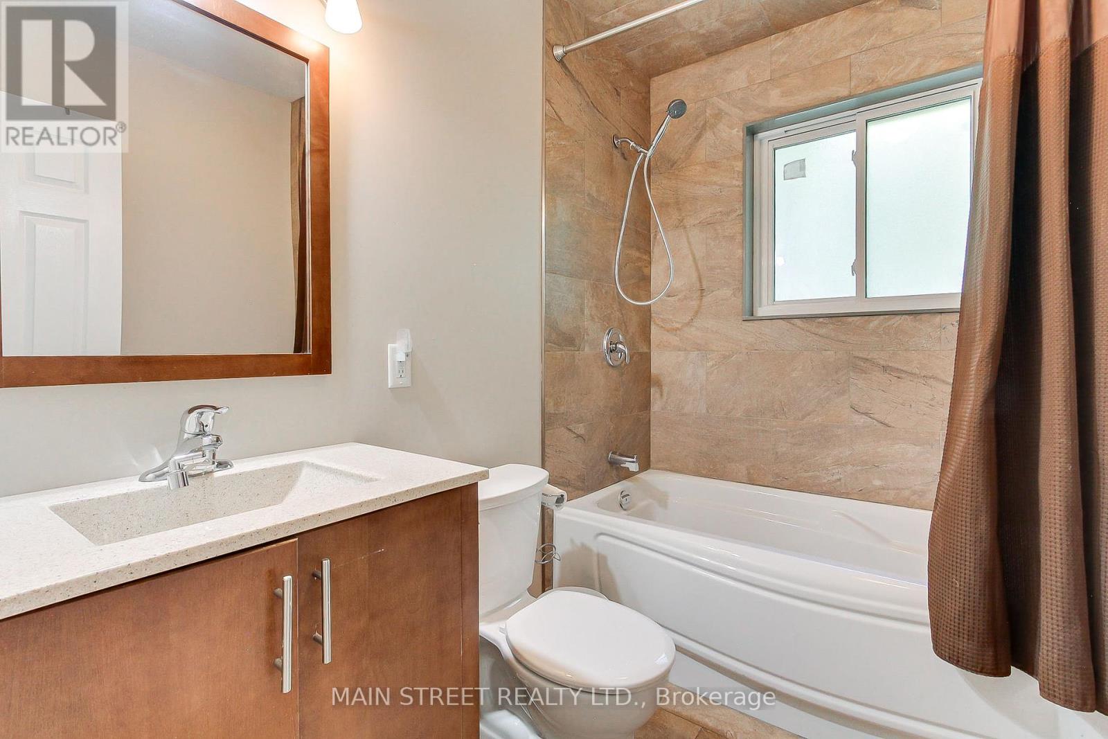 315 Cotter Street, Newmarket, Ontario  L3Y 3X9 - Photo 30 - N12432697