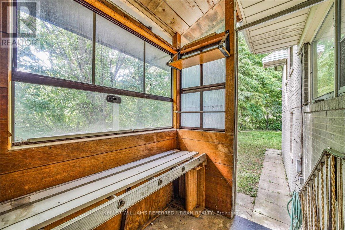 354 Betty Ann Drive, Toronto, Ontario  M2R 1B3 - Photo 12 - C12383559