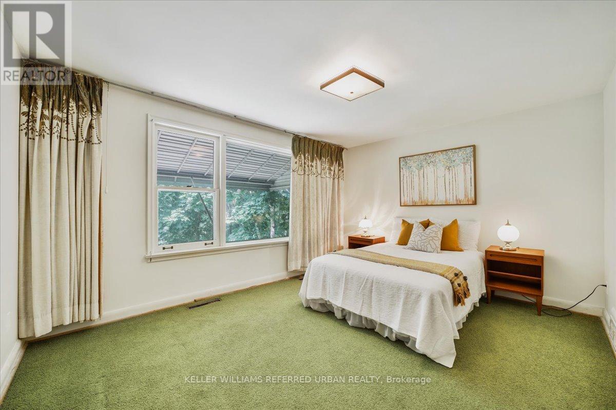 354 Betty Ann Drive, Toronto, Ontario  M2R 1B3 - Photo 22 - C12383559