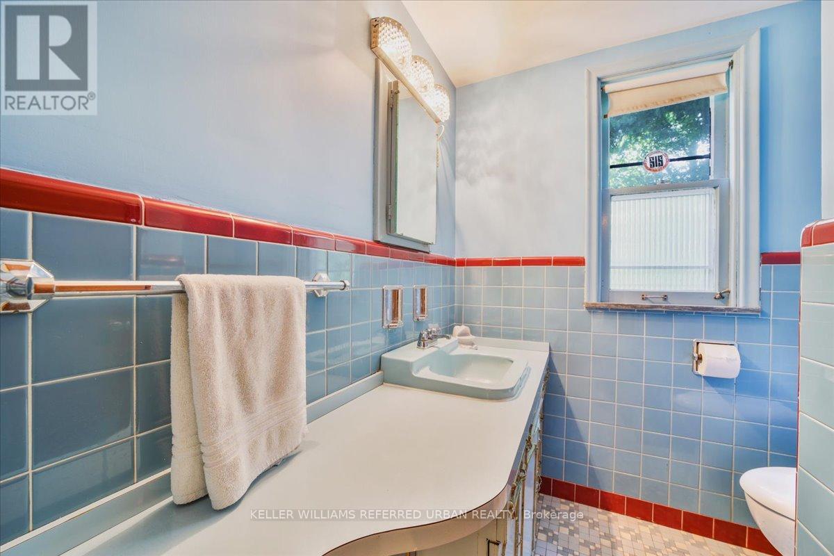 354 Betty Ann Drive, Toronto, Ontario  M2R 1B3 - Photo 34 - C12383559