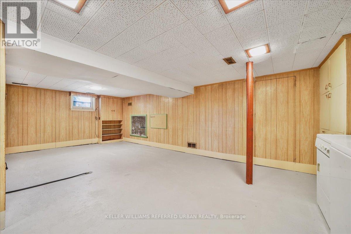 354 Betty Ann Drive, Toronto, Ontario  M2R 1B3 - Photo 38 - C12383559