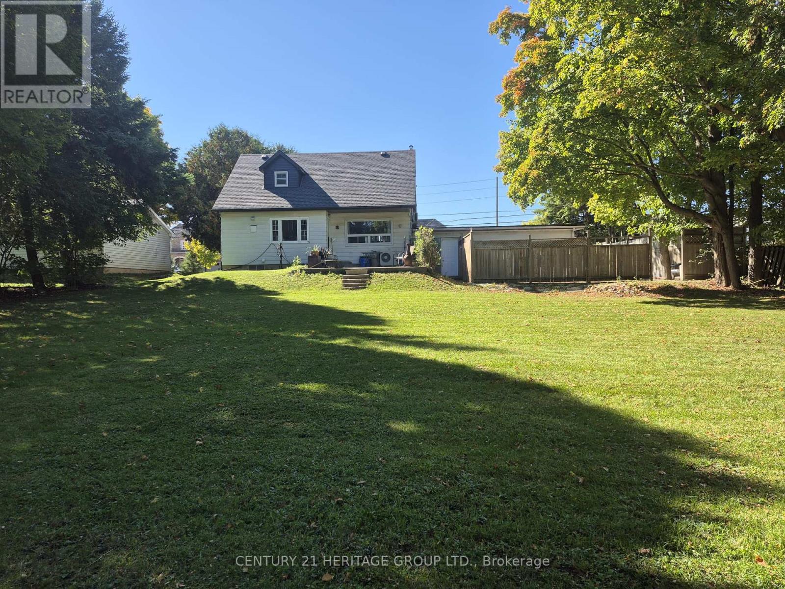 10911 Victoria Square Boulevard, Markham, Ontario  L6C 1J4 - Photo 2 - N12148912