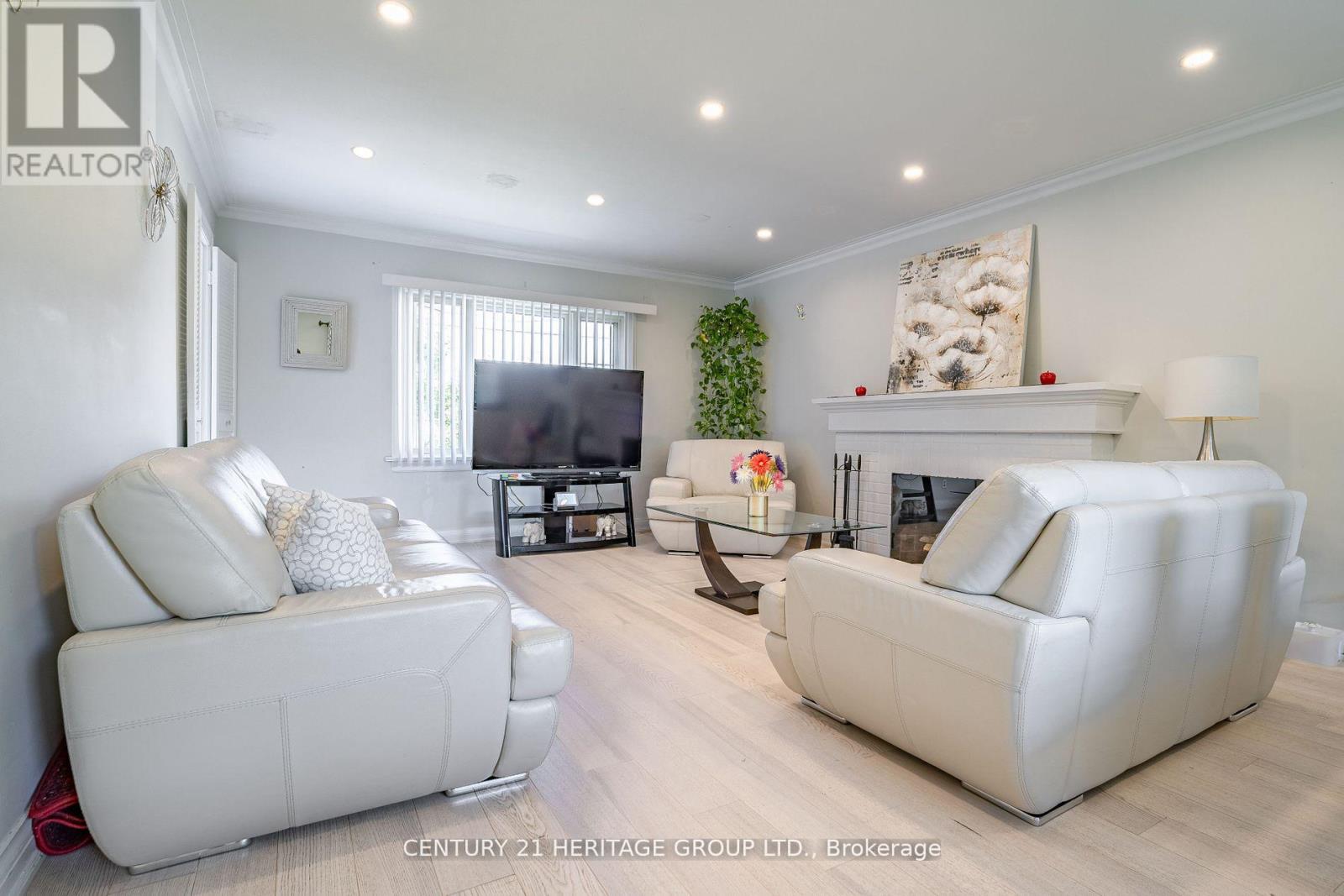 10911 Victoria Square Boulevard, Markham, Ontario  L6C 1J4 - Photo 15 - N12148912
