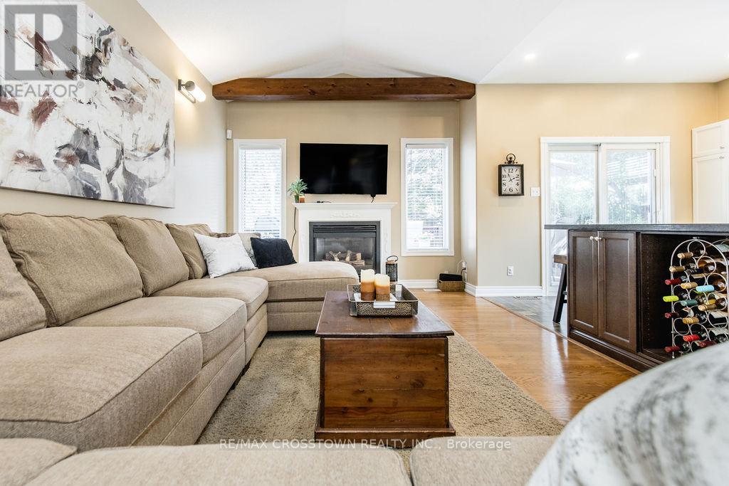 1 Bloxham Place, Barrie, Ontario  L4N 9K3 - Photo 16 - S12431855