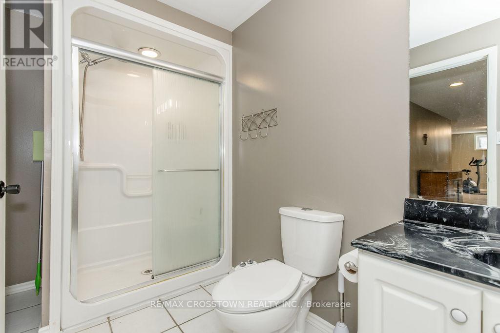 1 Bloxham Place, Barrie, Ontario  L4N 9K3 - Photo 37 - S12431855