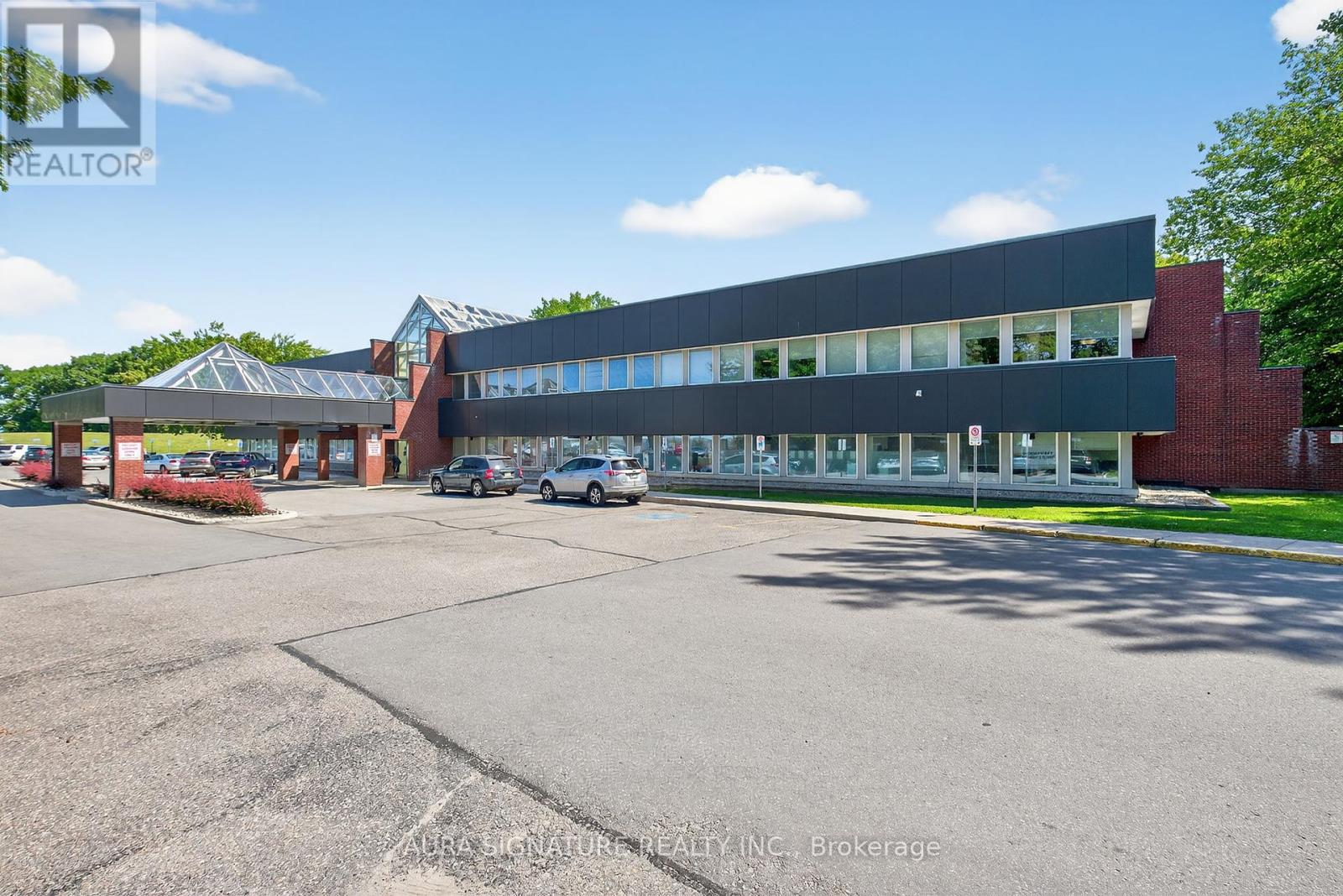 206 - 240 Penetanguishene Road, Midland, Ontario  L4R 4P4 - Photo 3 - S12432664