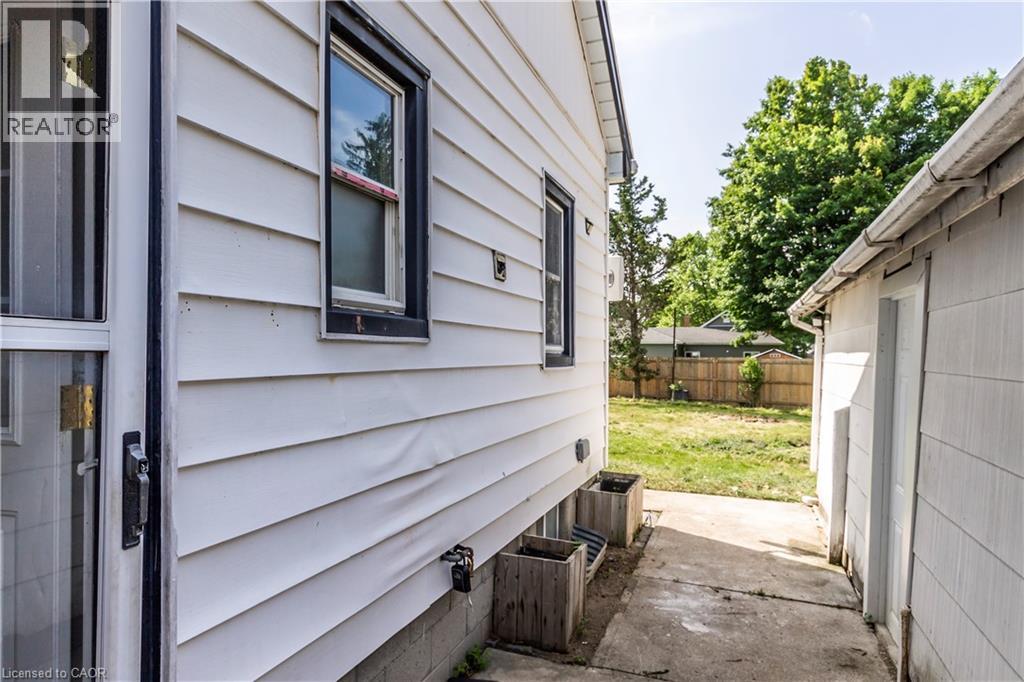 250 Cardigan Street, Woodstock, Ontario  N4S 1Z6 - Photo 6 - 40774566