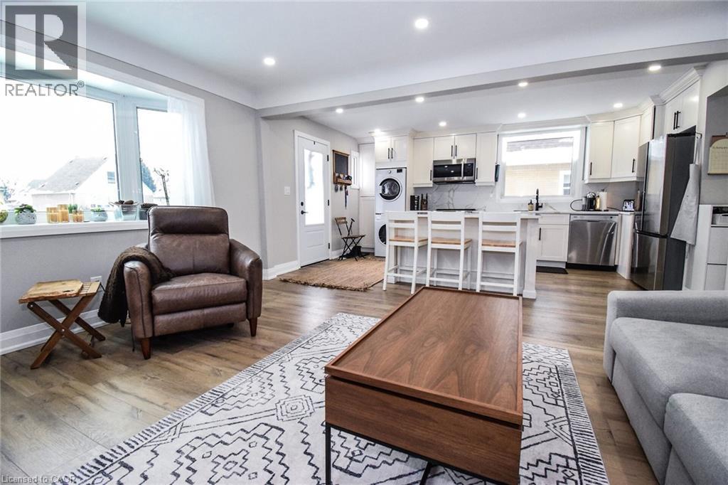 176 East 43rd Street, Hamilton, Ontario  L8T 3C2 - Photo 7 - 40774389