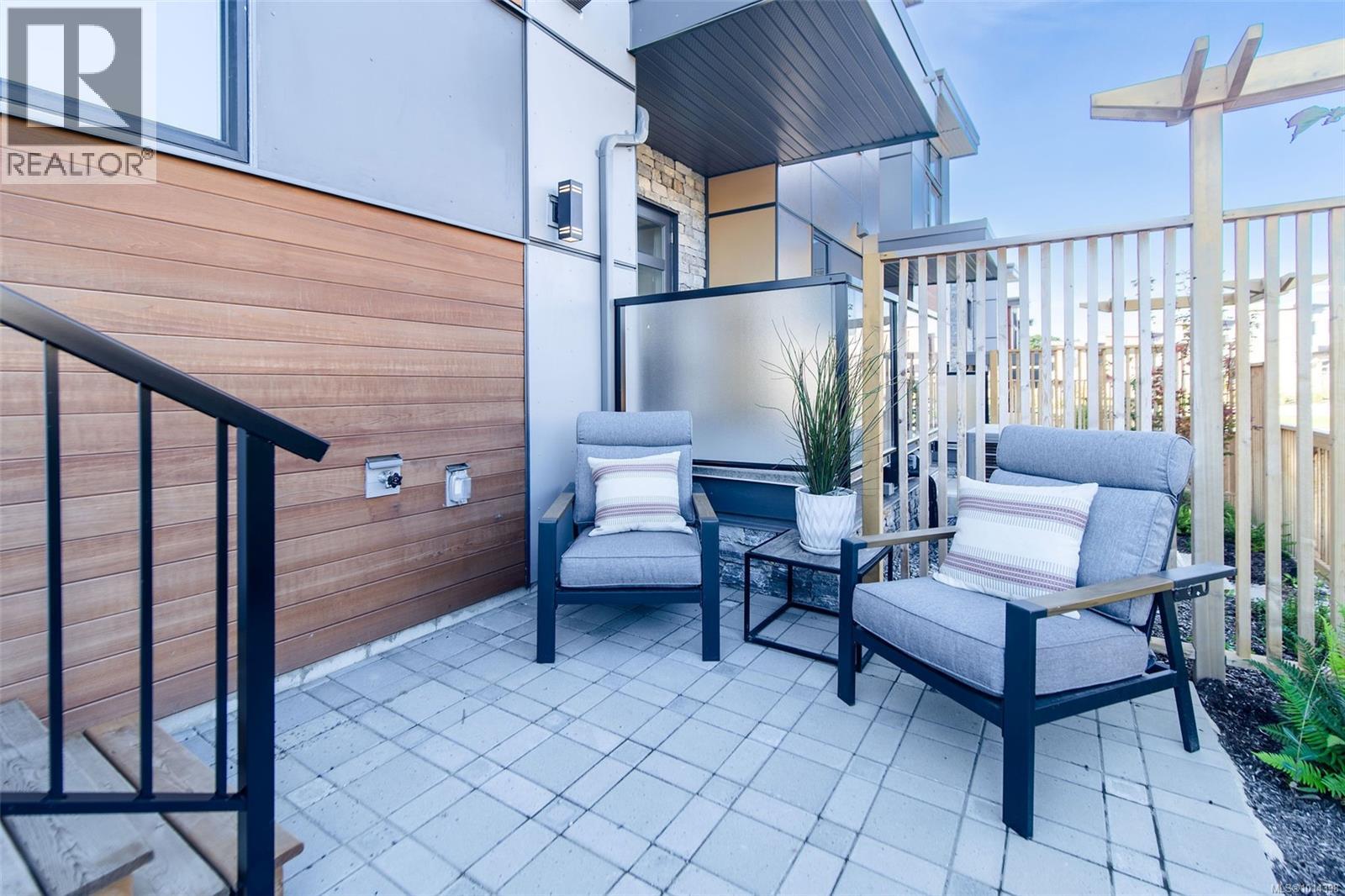 14 4253 Dieppe Rd, Saanich, British Columbia V8X 2N2 - Photo 30 - 1014398