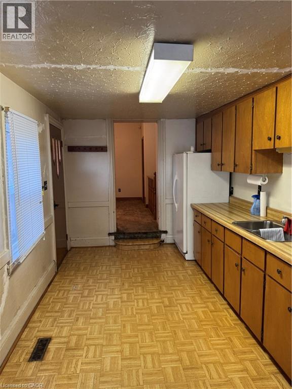 215 Ray Street N, Hamilton, Ontario  L8R 2Y3 - Photo 8 - 40774494
