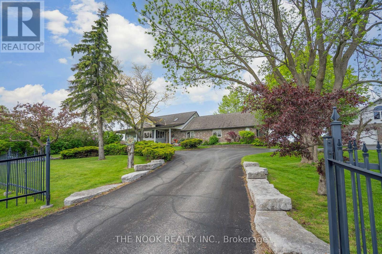 593 PIGEON CREEK ROAD, Kawartha Lakes, Ontario