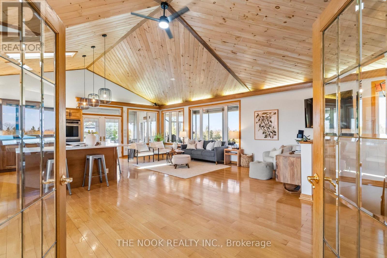 593 Pigeon Creek Road, Kawartha Lakes (Manvers), Ontario  L0B 1K0 - Photo 6 - X12432723