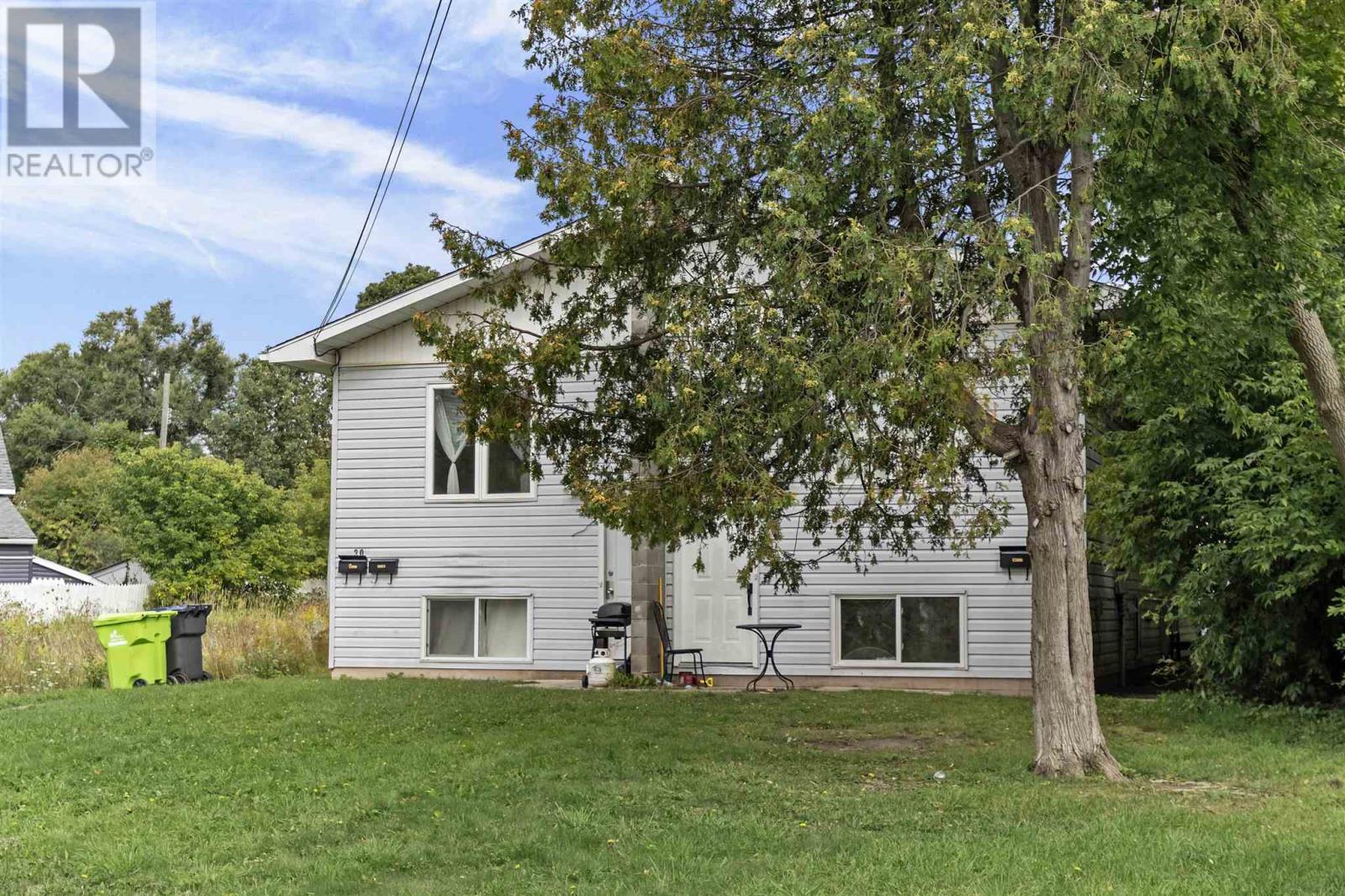30-32 Wemyss St, Sault Ste. Marie, Ontario  P6B 1B3 - Photo 2 - SM252778