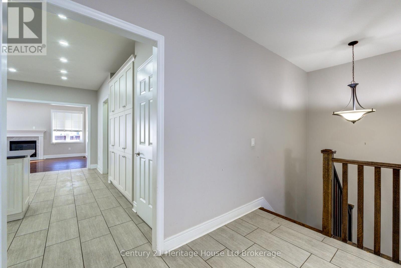 504 Baldwin Crescent, Woodstock, Ontario  N4T 0G6 - Photo 13 - X12432775