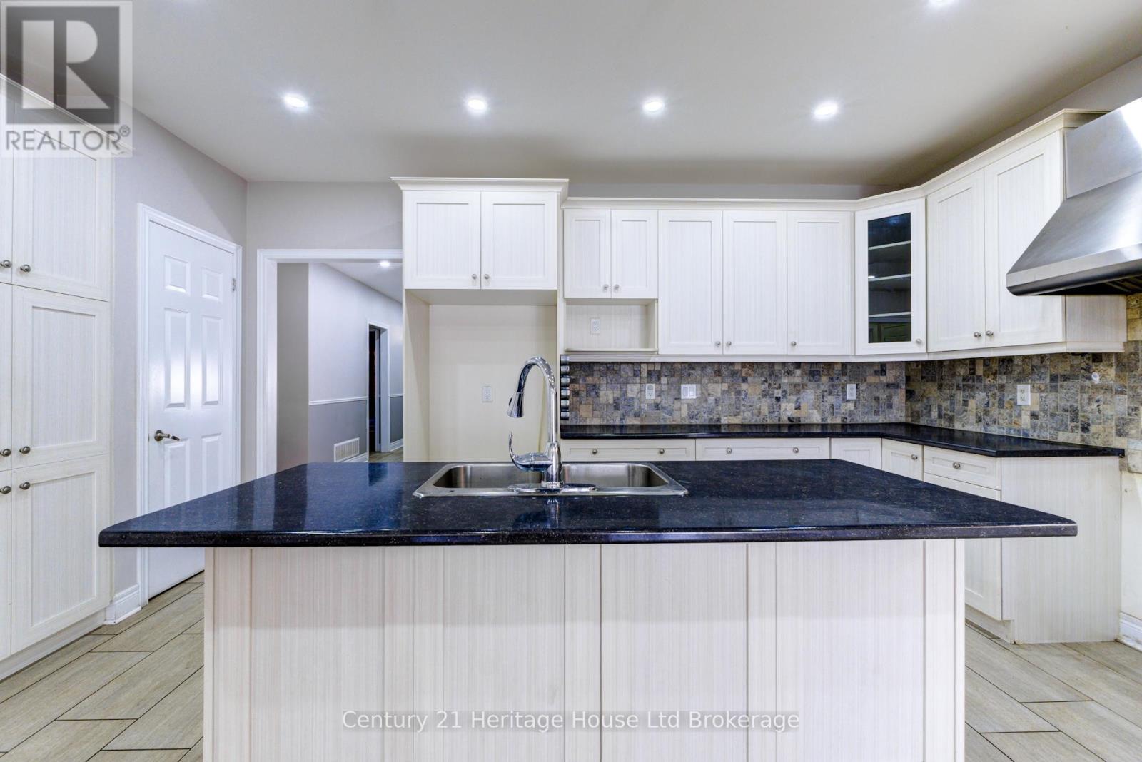 504 Baldwin Crescent, Woodstock, Ontario  N4T 0G6 - Photo 17 - X12432775