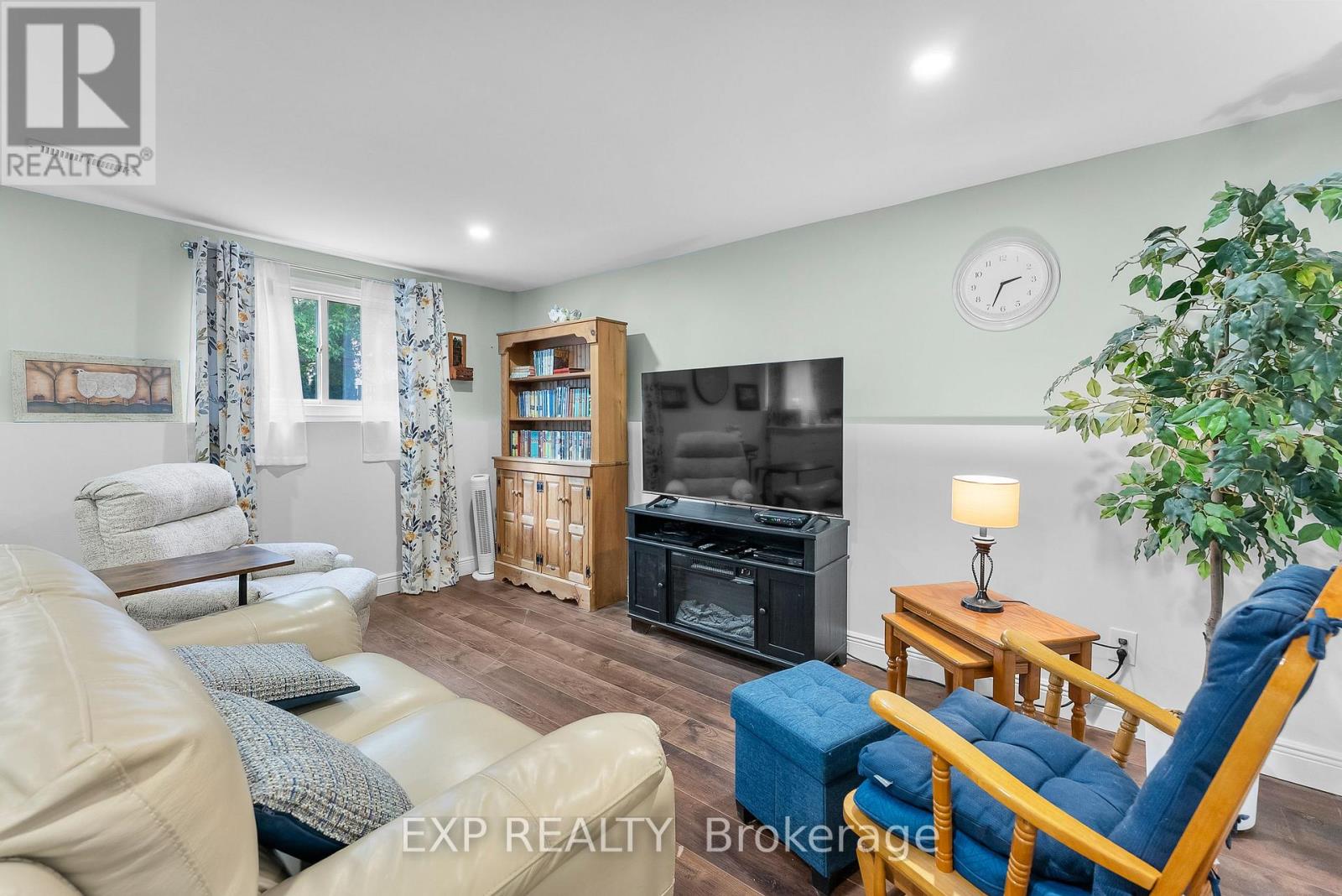 36 Vintage Crescent, St. Catharines (Ridley), Ontario  L2S 3C6 - Photo 25 - X12432709