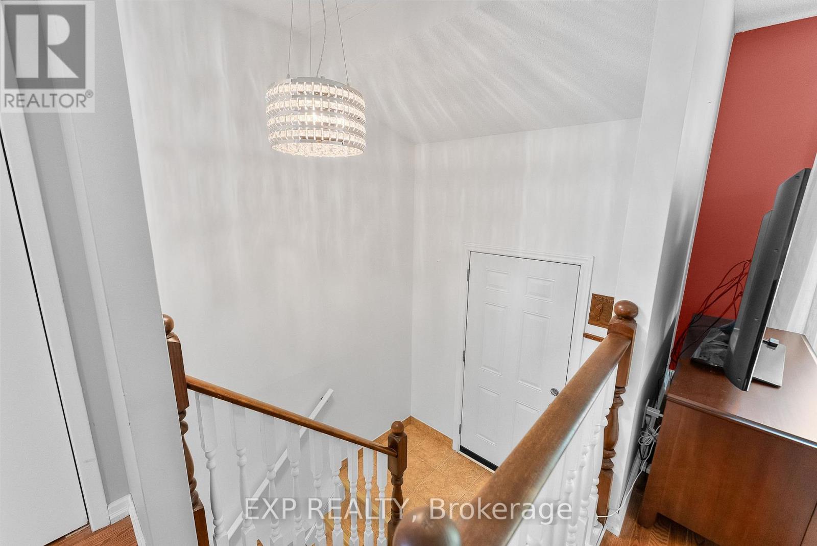 36 Vintage Crescent, St. Catharines (Ridley), Ontario  L2S 3C6 - Photo 5 - X12432709