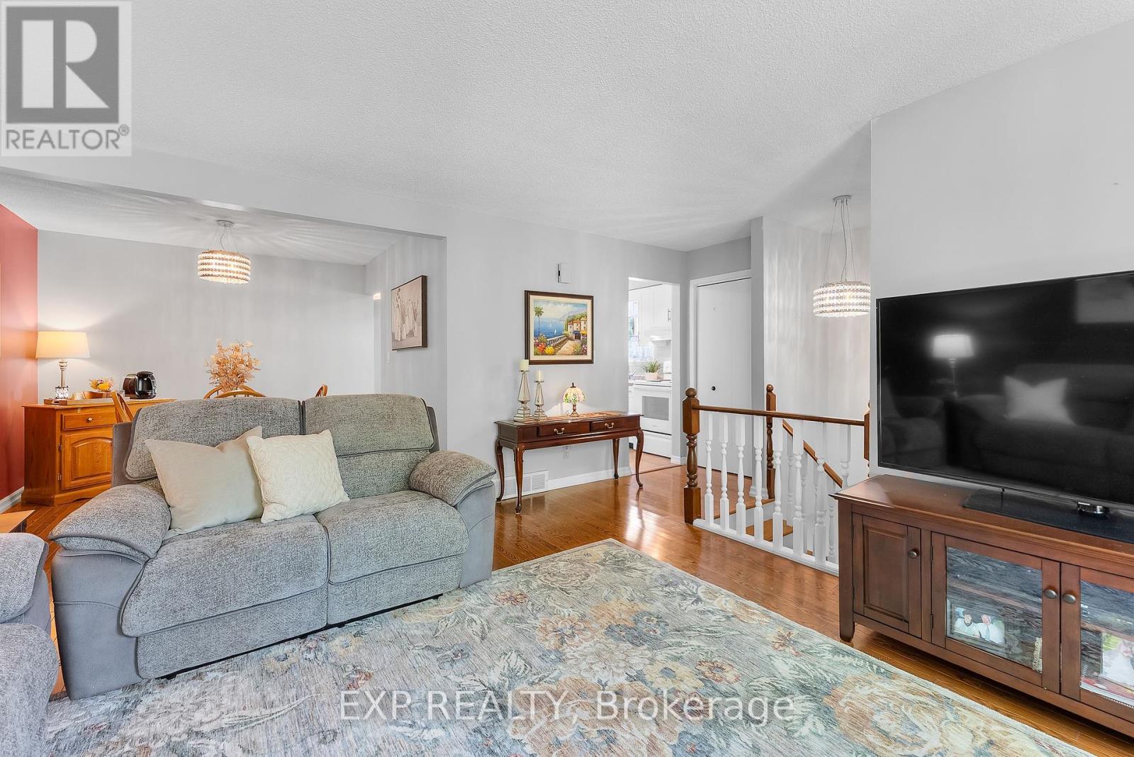 36 Vintage Crescent, St. Catharines (Ridley), Ontario  L2S 3C6 - Photo 7 - X12432709
