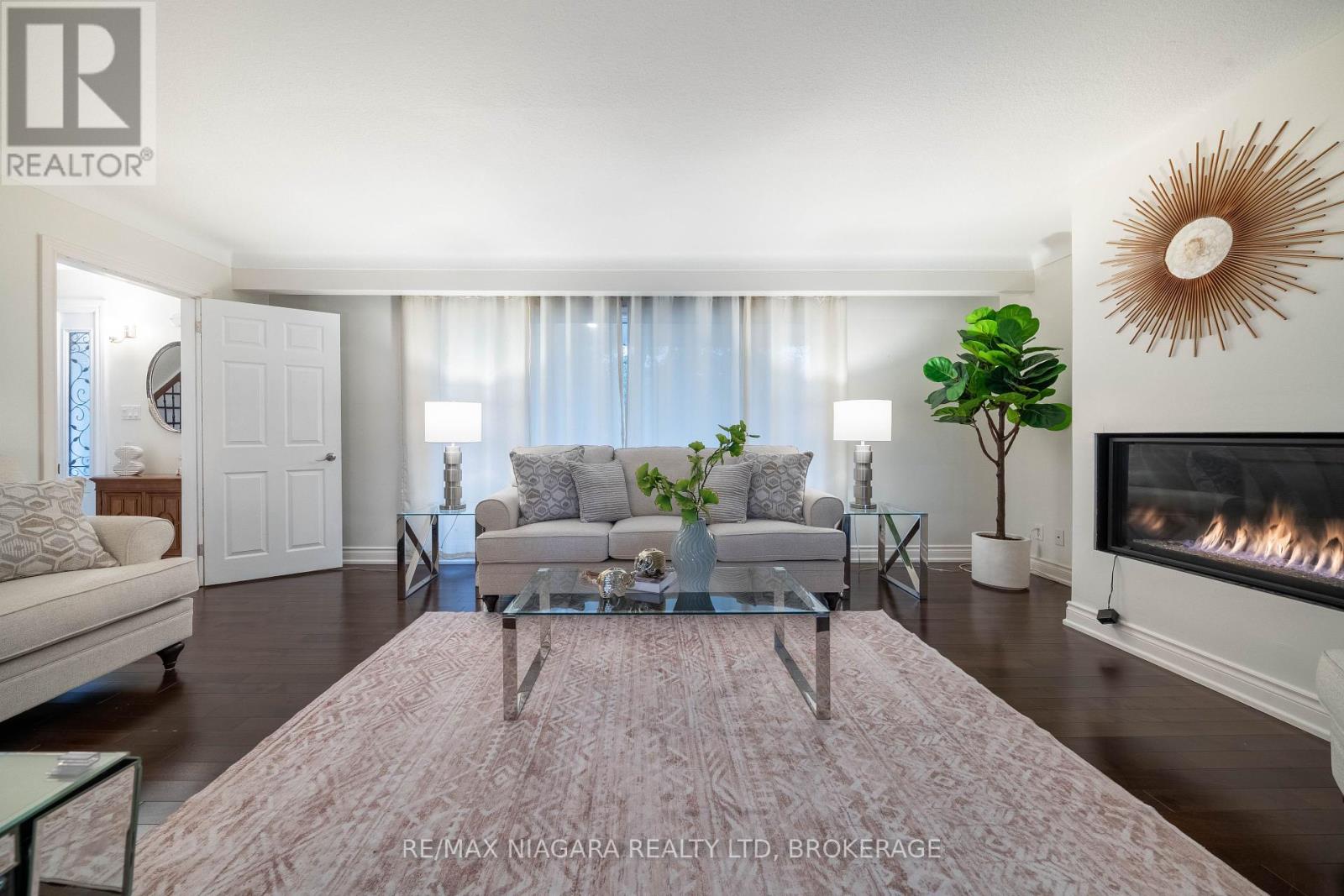 49 Royal York Road, St. Catharines (Lakeshore), Ontario  L2N 2N7 - Photo 10 - X12432710