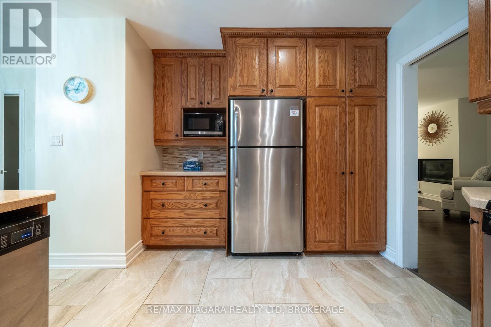 49 Royal York Road, St. Catharines (Lakeshore), Ontario  L2N 2N7 - Photo 18 - X12432710