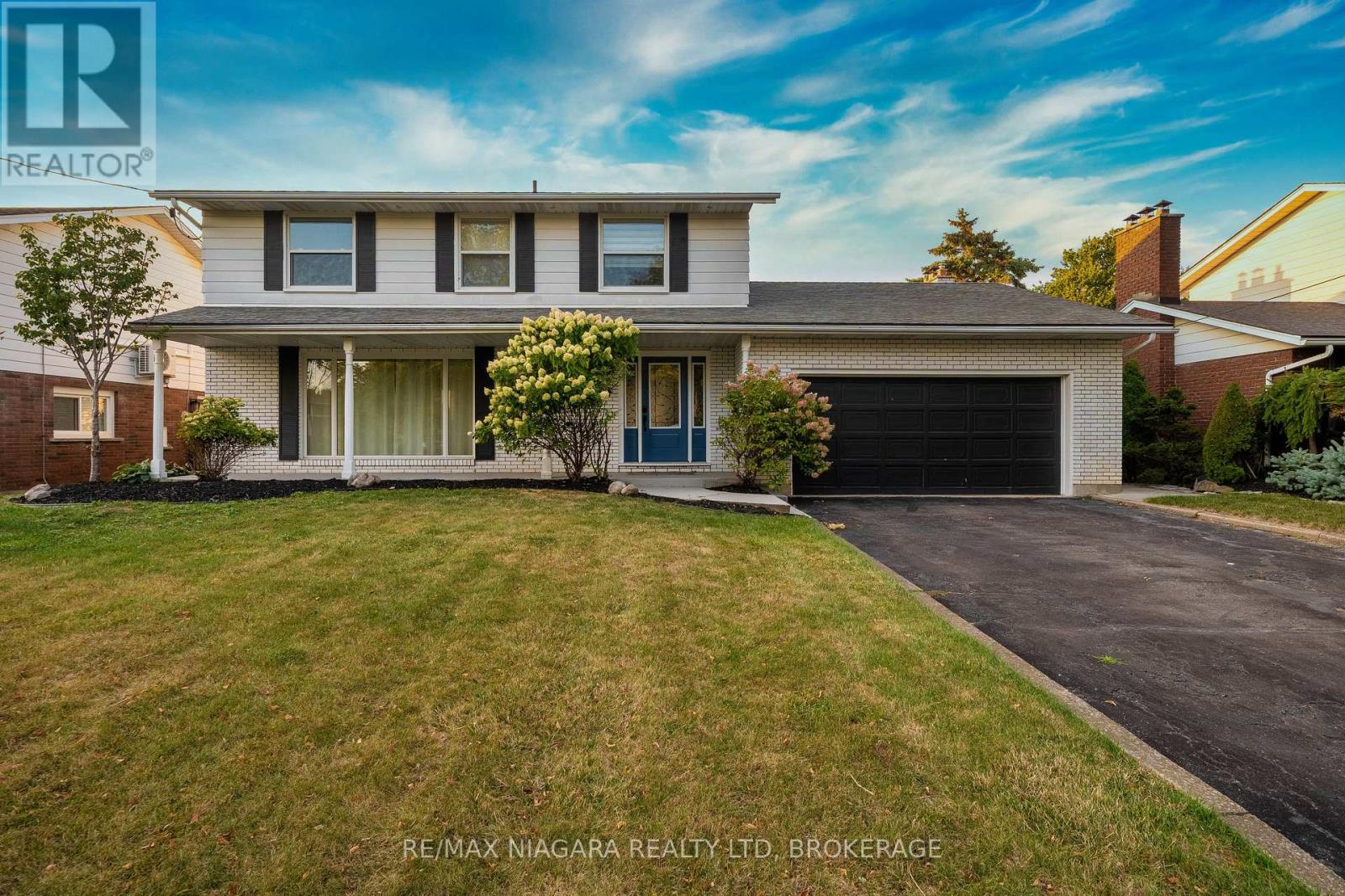 49 Royal York Road, St. Catharines (Lakeshore), Ontario  L2N 2N7 - Photo 2 - X12432710