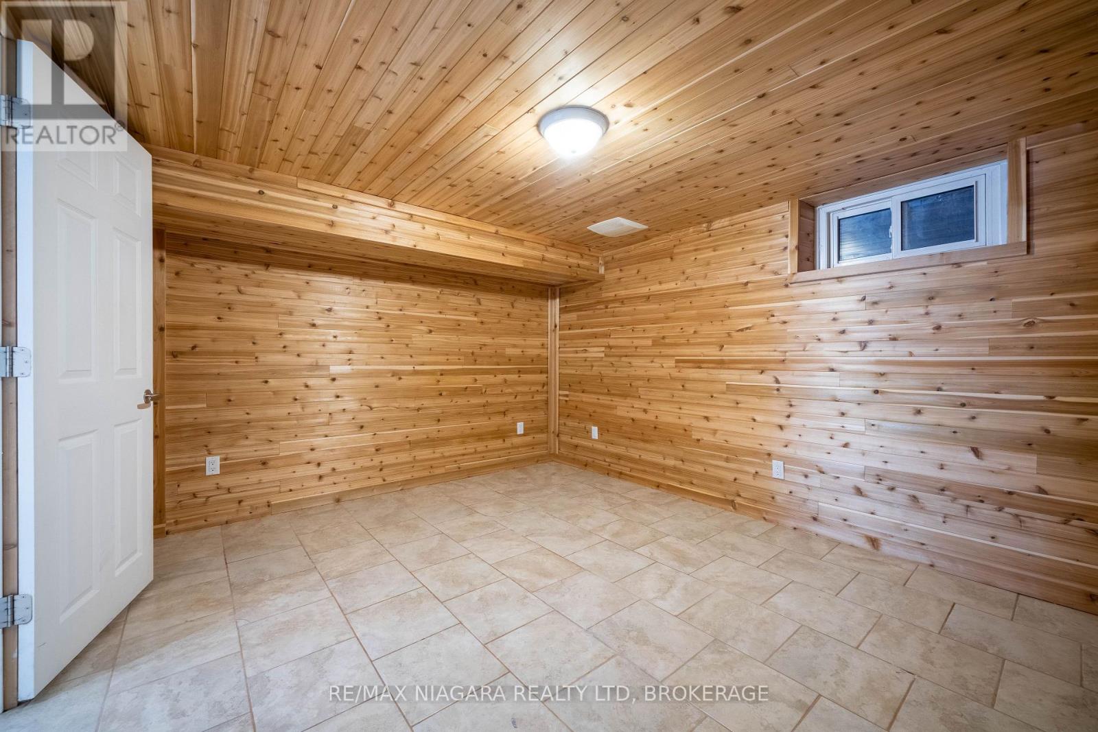 49 Royal York Road, St. Catharines (Lakeshore), Ontario  L2N 2N7 - Photo 39 - X12432710