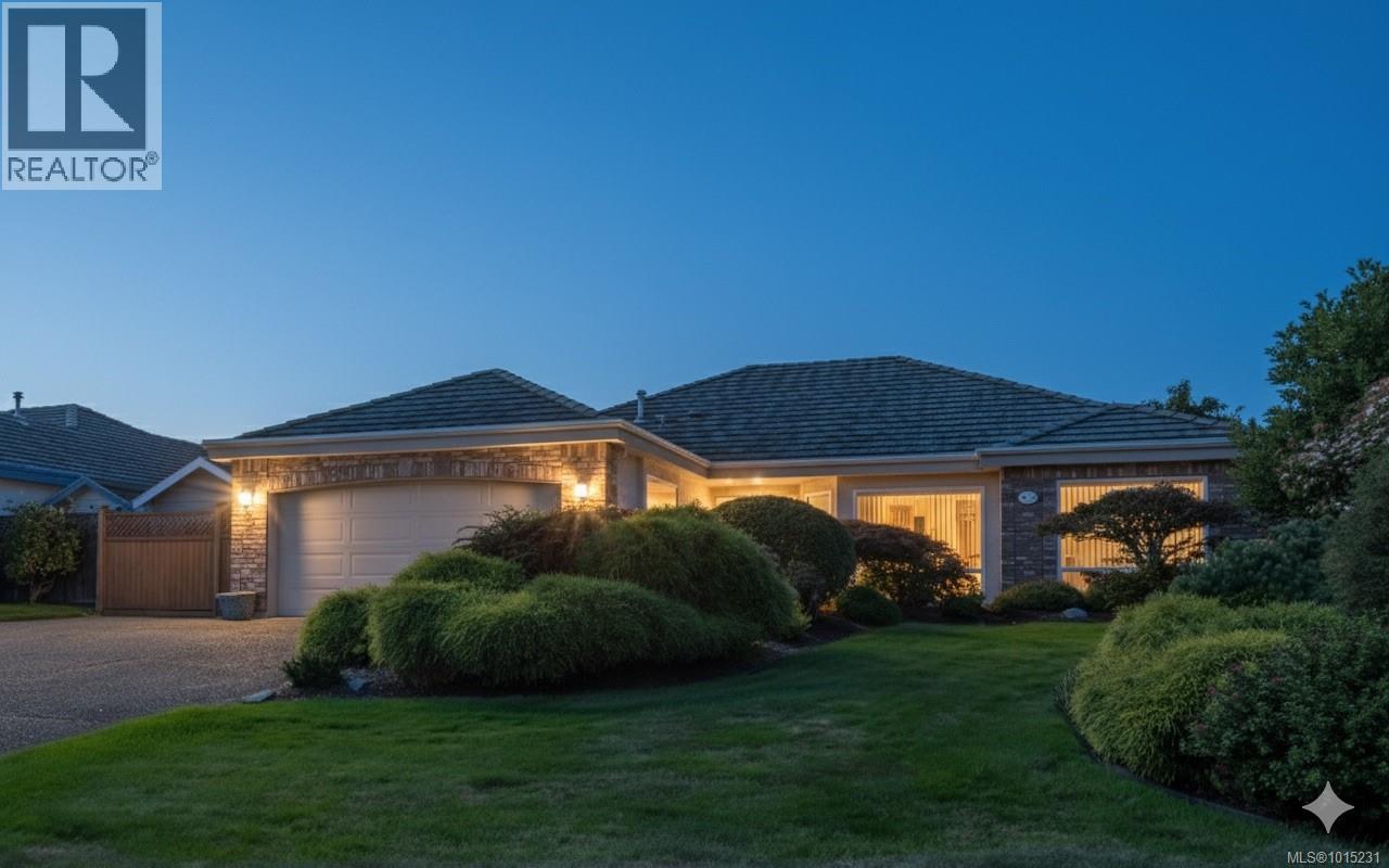 802 Sussex Pl, Qualicum Beach, British Columbia