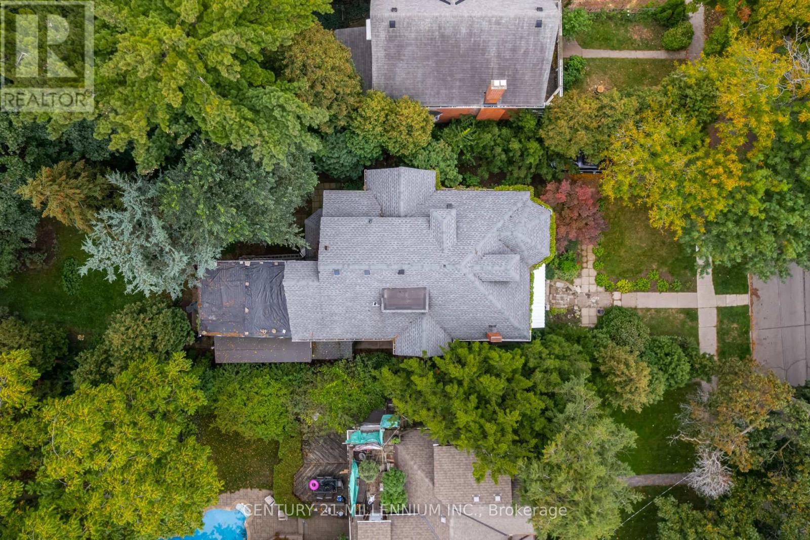 99 BLAKE STREET, Hamilton, Ontario