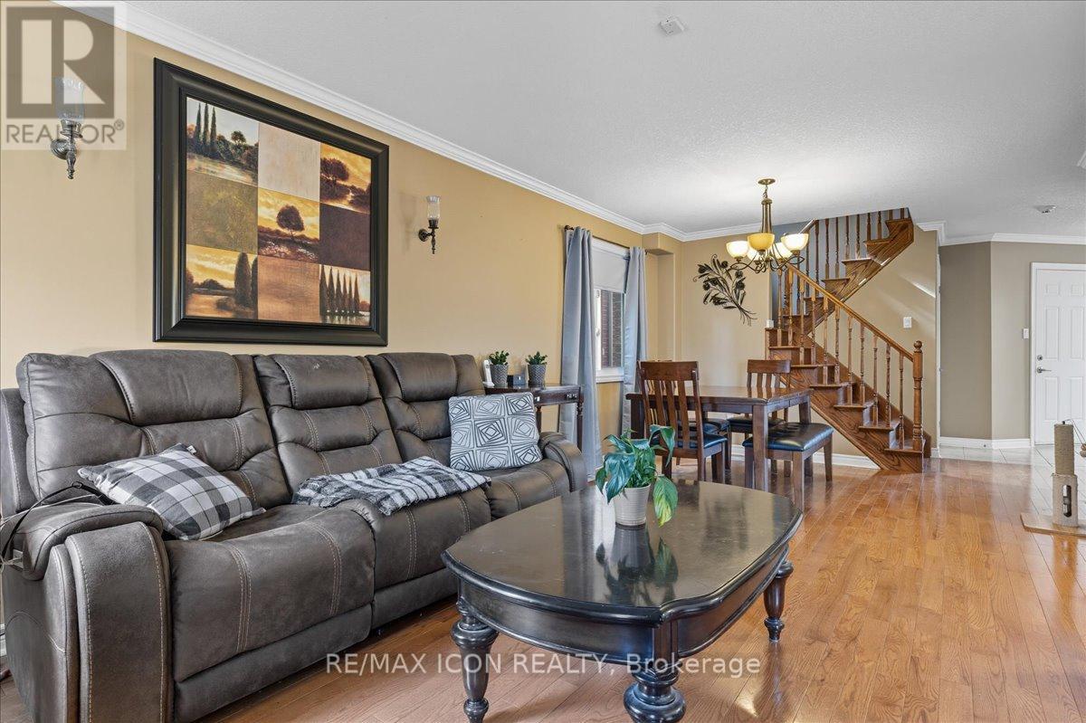 57 Tweedsdale Street, Kitchener, Ontario  N2R 1W2 - Photo 10 - X12432674