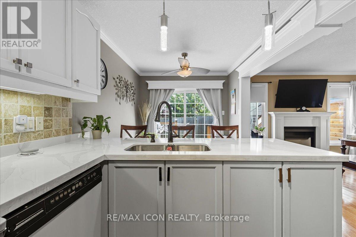 57 Tweedsdale Street, Kitchener, Ontario  N2R 1W2 - Photo 15 - X12432674