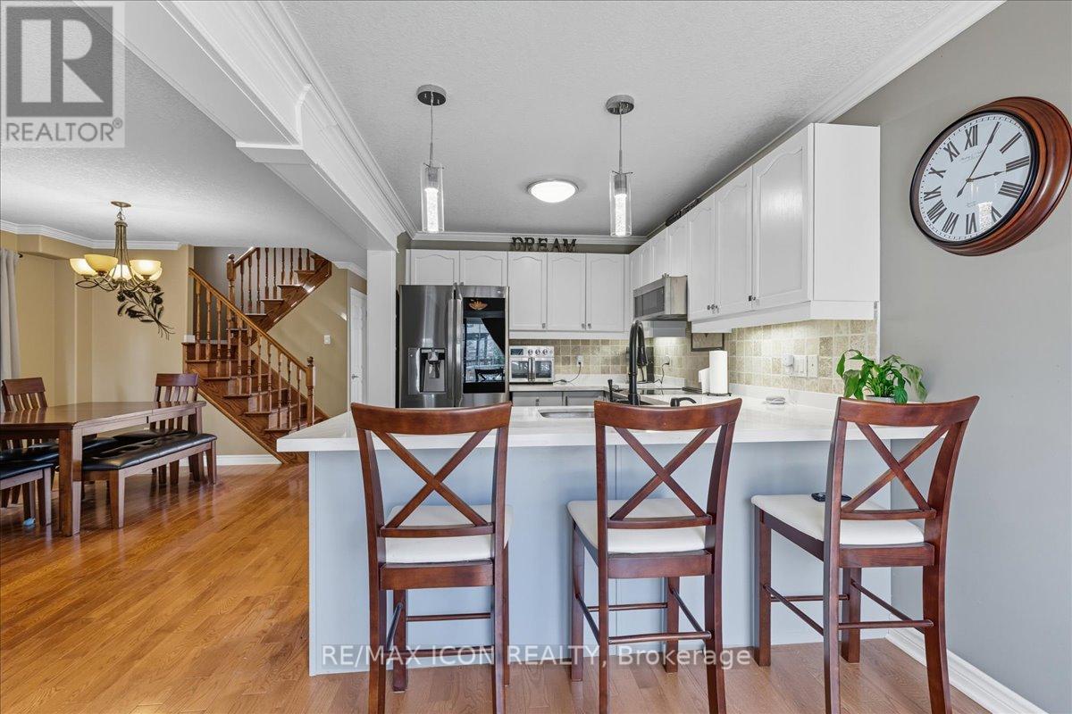 57 Tweedsdale Street, Kitchener, Ontario  N2R 1W2 - Photo 17 - X12432674
