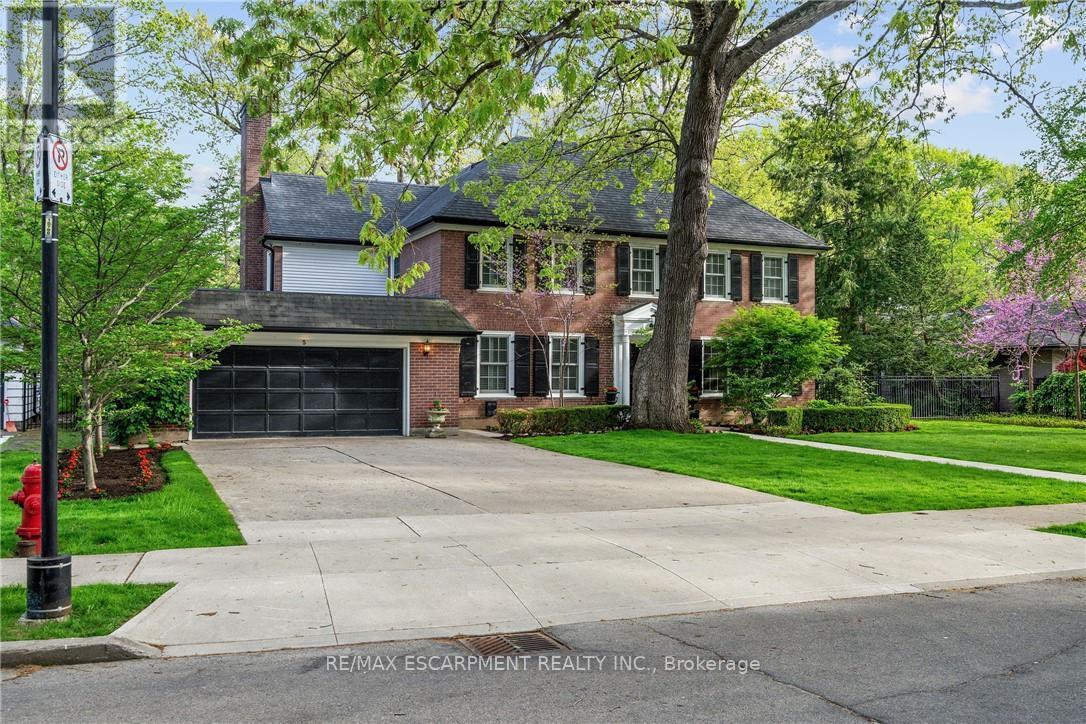 5 MAYFAIR PLACE, Hamilton, Ontario