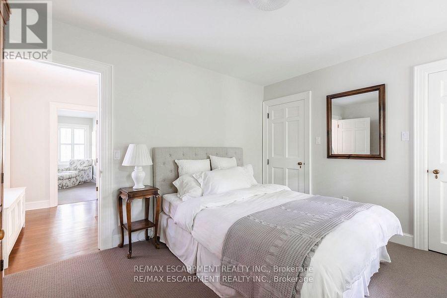 5 Mayfair Place, Hamilton, Ontario  L8S 4E9 - Photo 36 - X12432678
