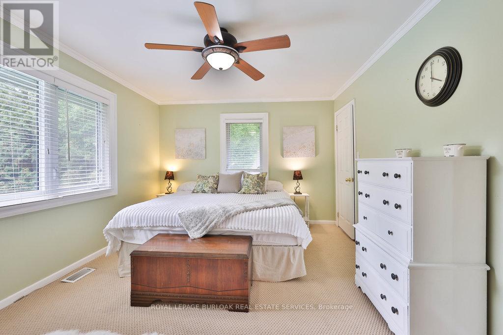 112 Sulphur Springs Road, Hamilton, Ontario  L9G 1M1 - Photo 17 - X12432693