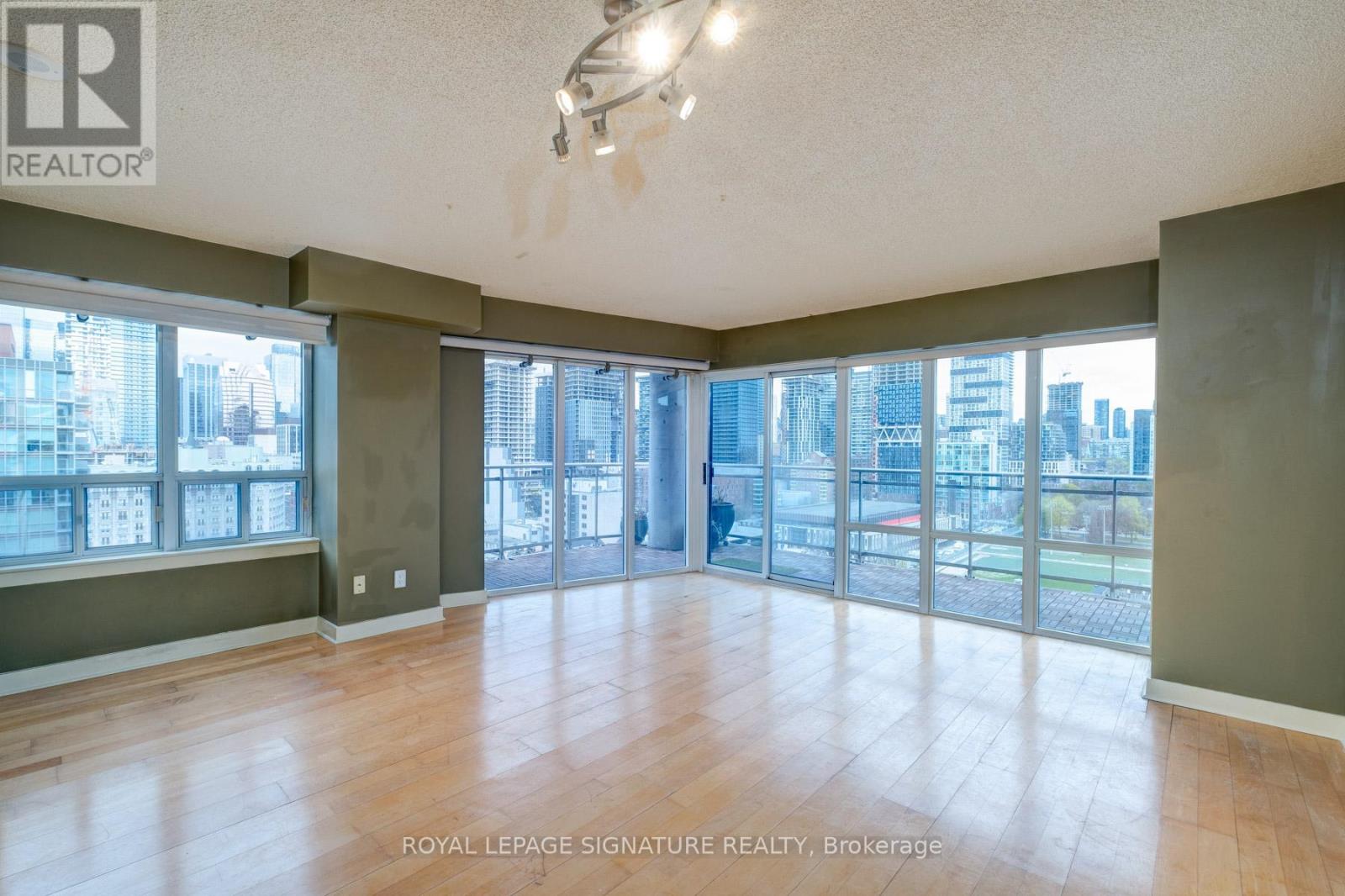 1505 - 255 Richmond Street E, Toronto, Ontario  M5A 4T7 - Photo 2 - C12432714