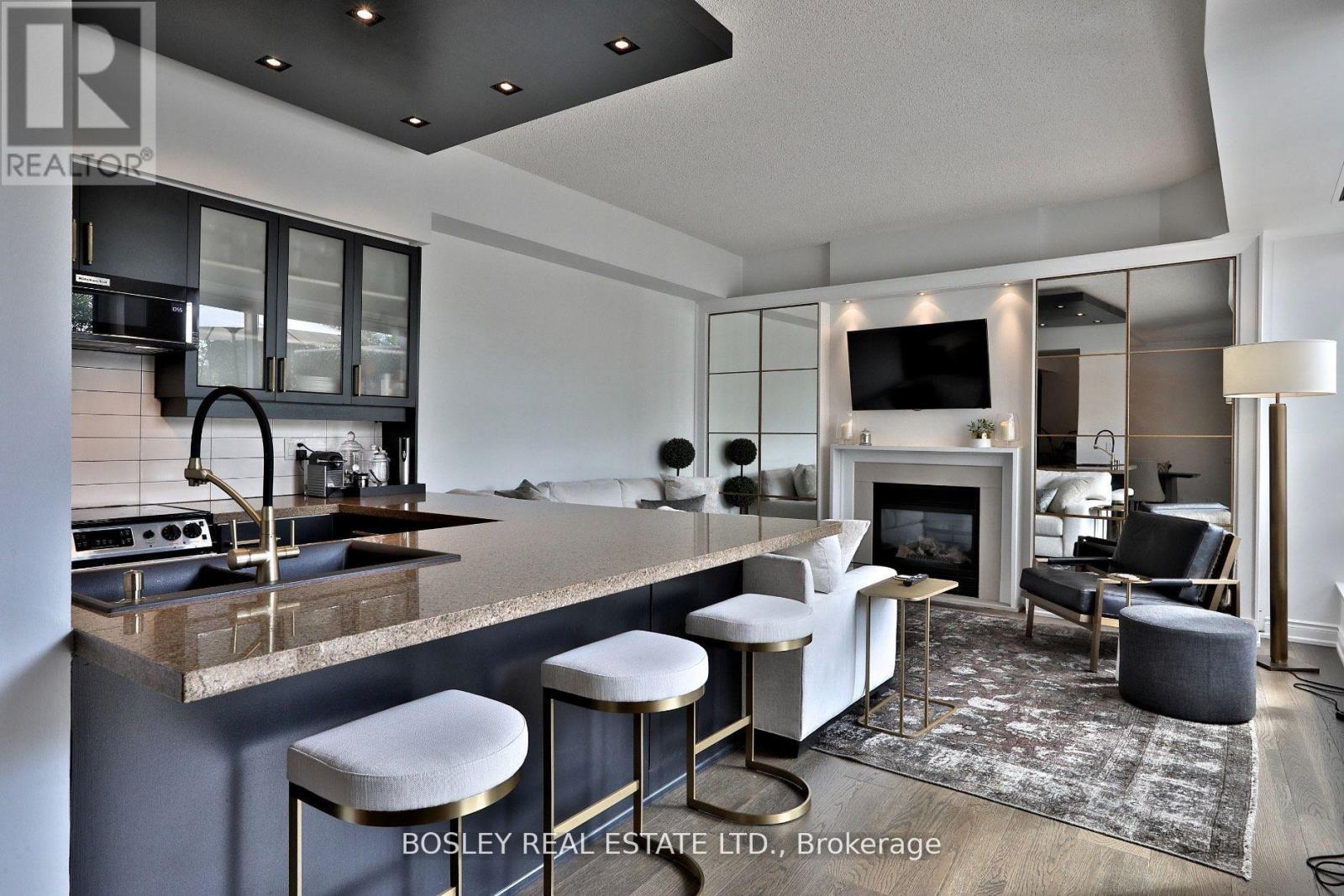 208w - 500 Queens Quay W, Toronto, Ontario  M5V 3K8 - Photo 11 - C12432719