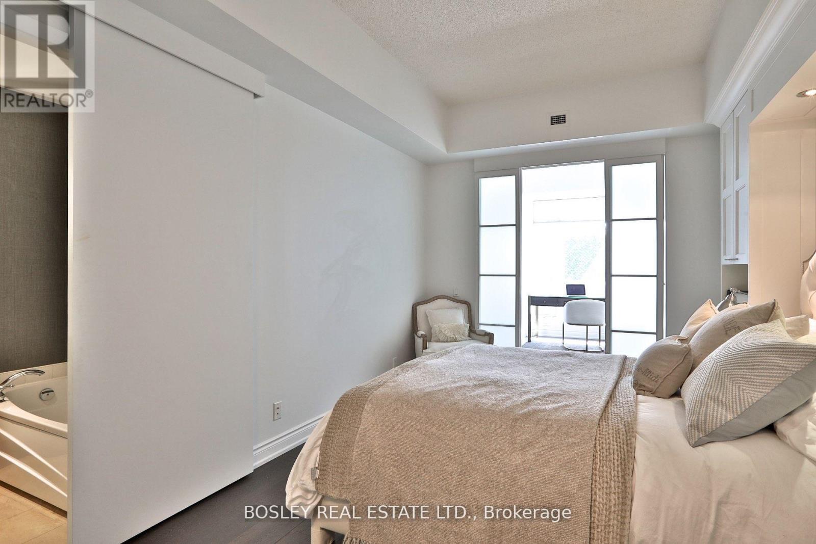 208w - 500 Queens Quay W, Toronto, Ontario  M5V 3K8 - Photo 32 - C12432719