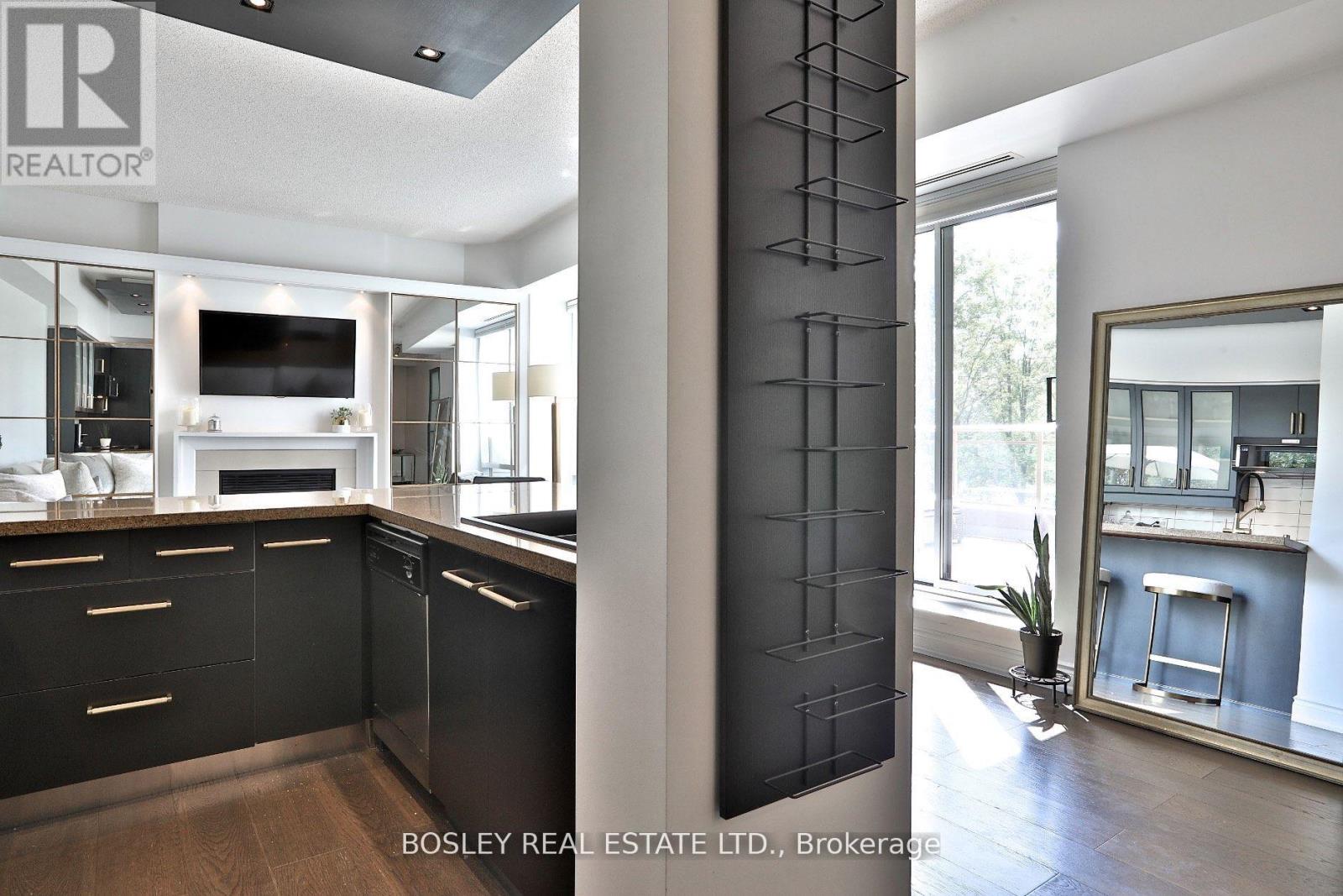 208w - 500 Queens Quay W, Toronto, Ontario  M5V 3K8 - Photo 8 - C12432719