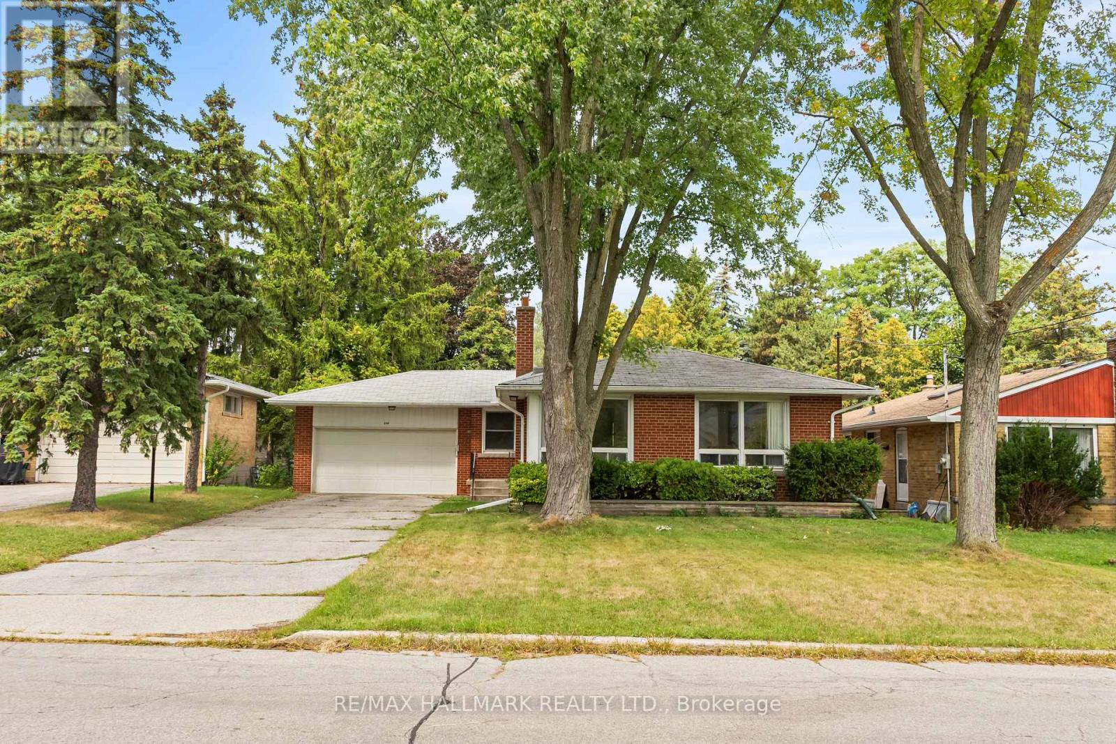 232 Newton Drive, Toronto, Ontario  M2M 2P3 - Photo 2 - C12432739