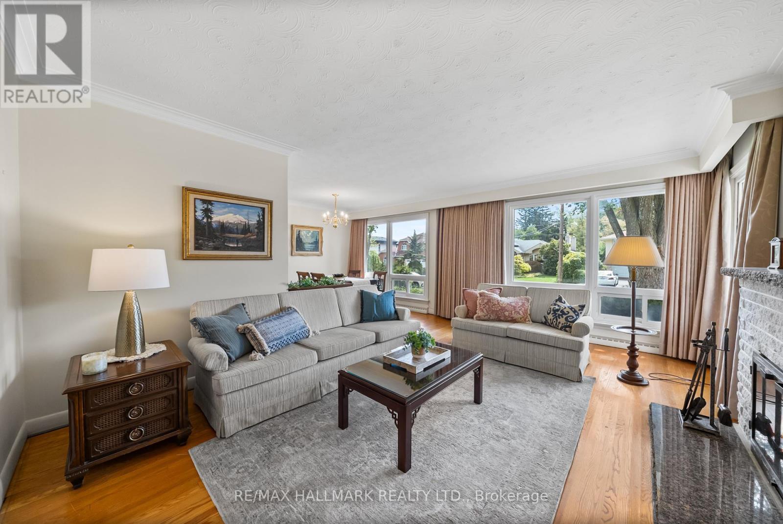 232 Newton Drive, Toronto, Ontario  M2M 2P3 - Photo 4 - C12432739