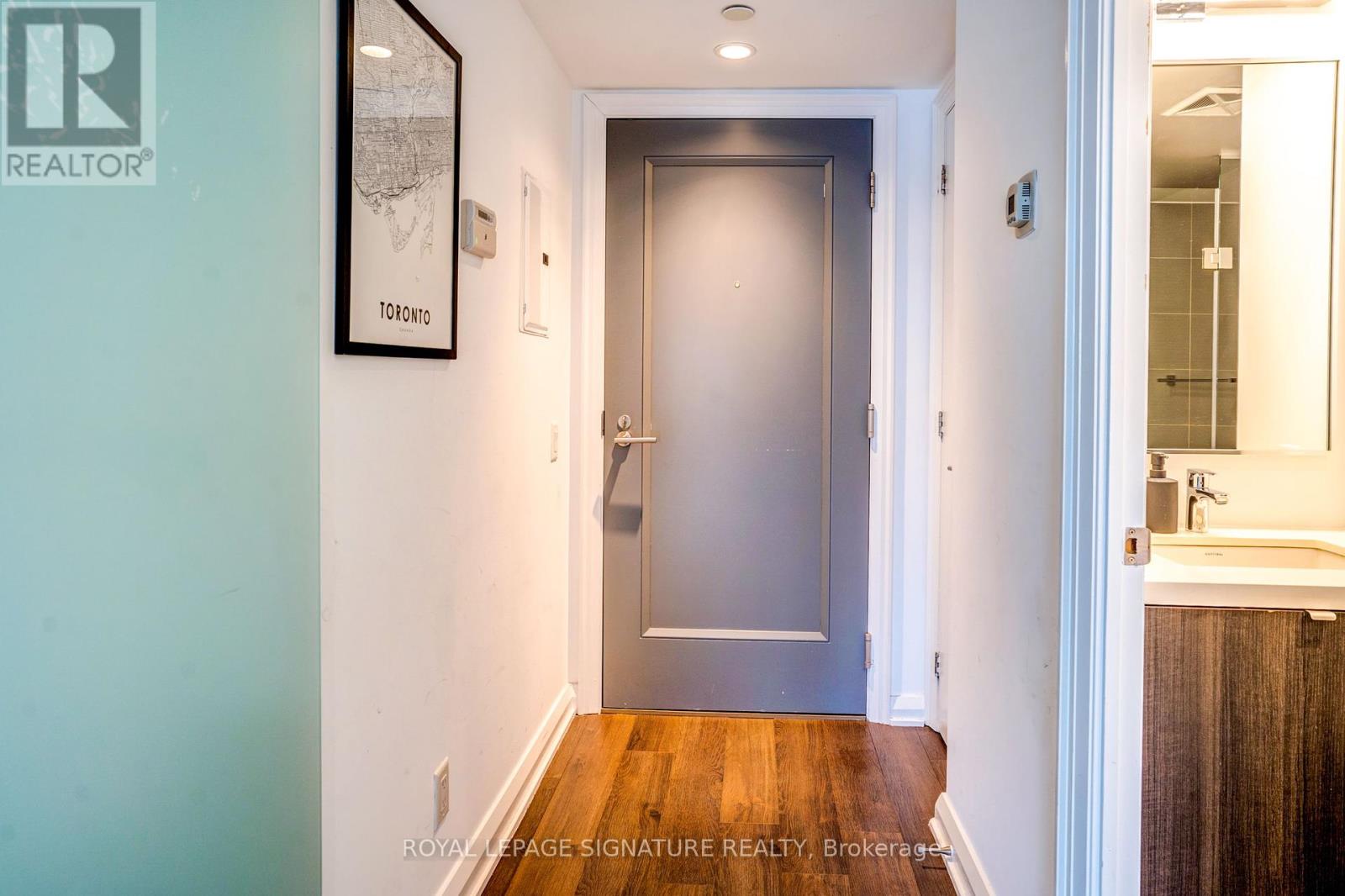 1218 - 155 Yorkville Avenue, Toronto, Ontario  M5R 0B4 - Photo 3 - C12432795